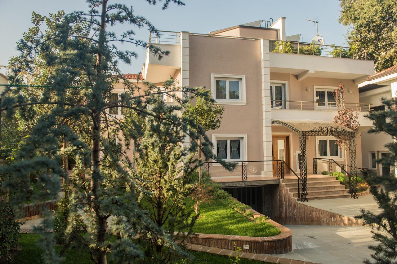 Hotel Vila Bregu Тирана Экстерьер фото